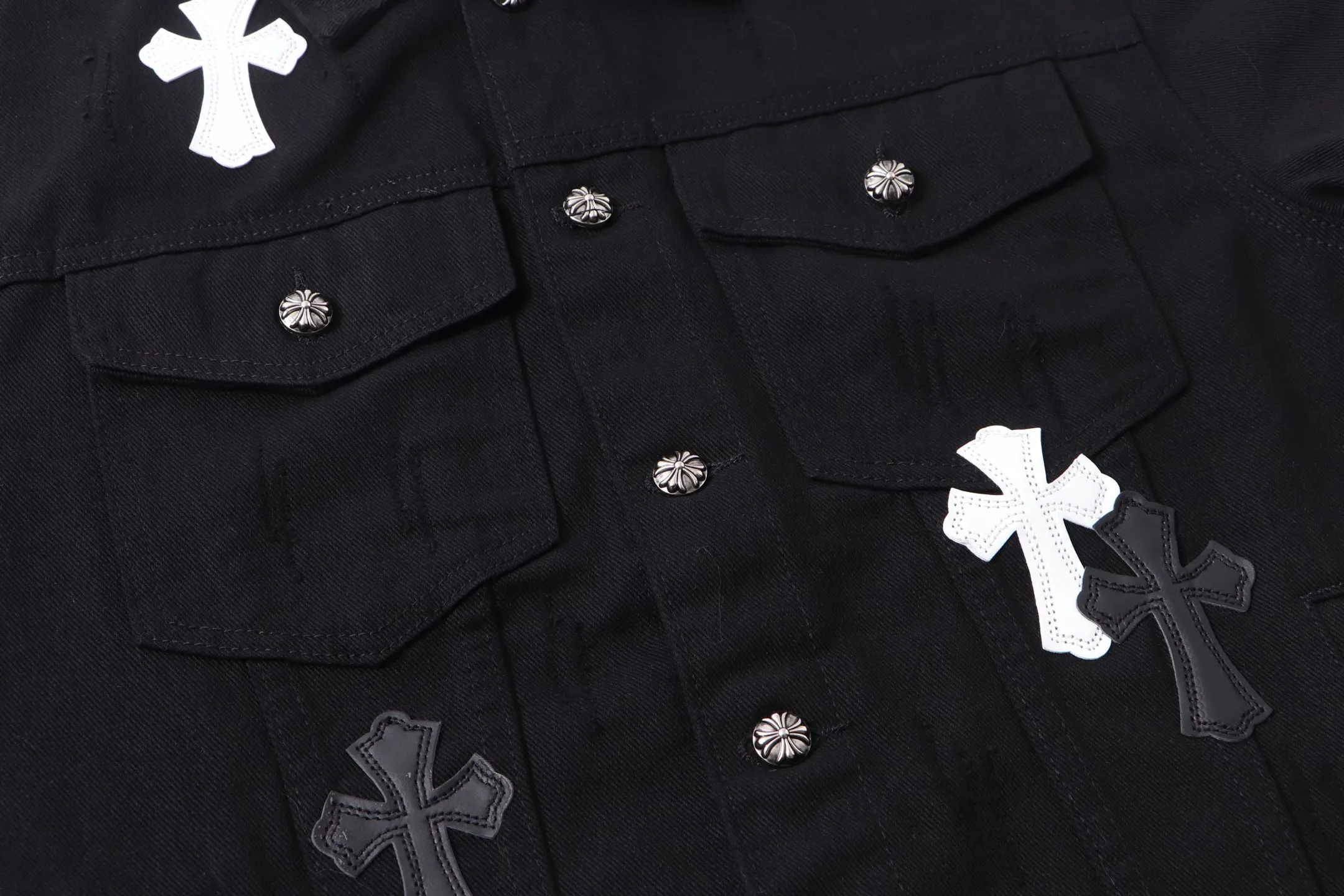 P310 Chrome Hearts Chrome Hearts leather cross-piece embroidered shirt denim jacket Color: black blue black Size: M L XL XXL XXXL